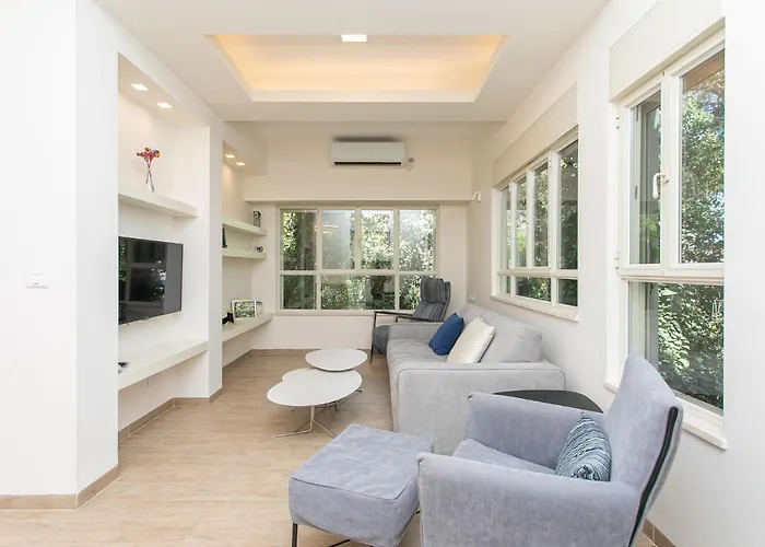Carmel Boutique Apartments - Urban Forest